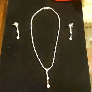 Vintage rhinestone earring and necklace